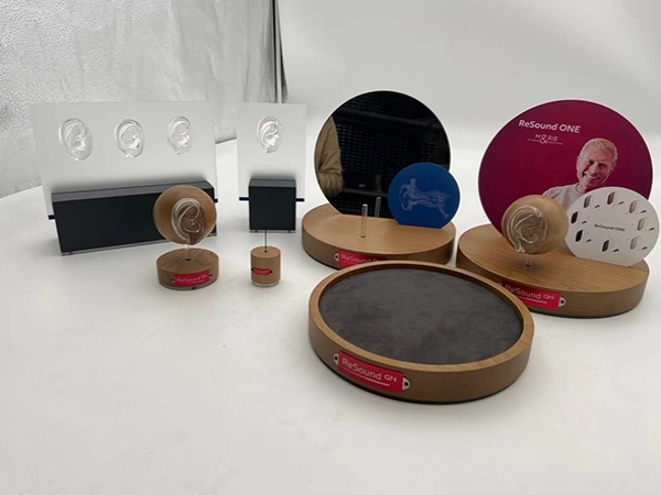 Display props for hearing aids&Wooden&props