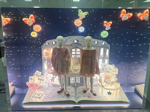Dior Baby 2024 Christmas Window04
